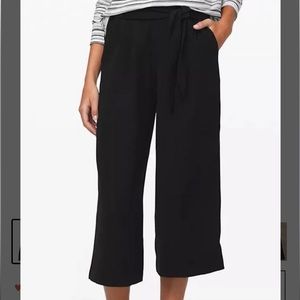 Lululemon Noir Crop Pant